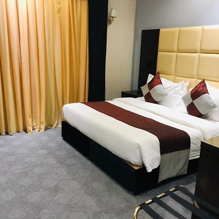 M Platinum Hotel マディーナ エクステリア 写真
