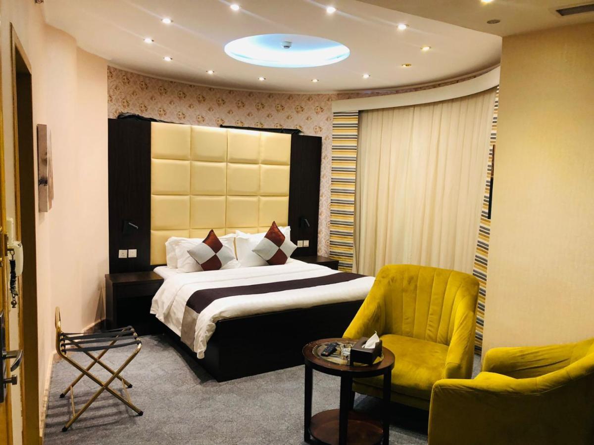 M Platinum Hotel マディーナ エクステリア 写真